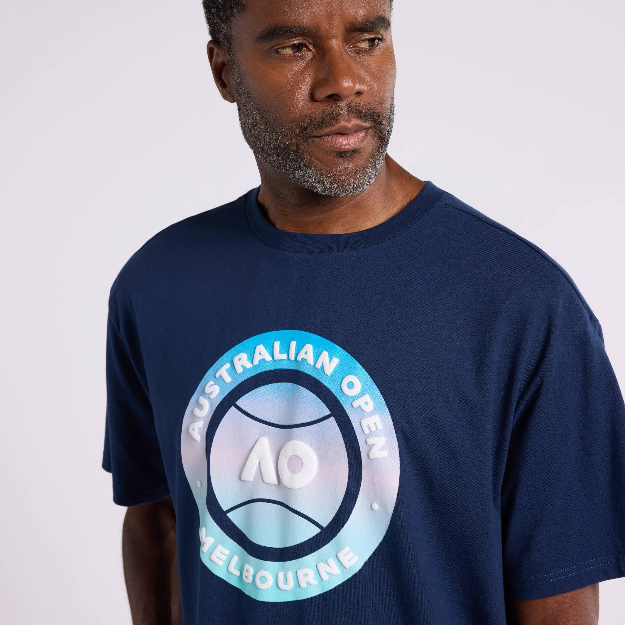 Men's Navy T-Shirt Round Logo - Image 5